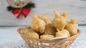 Una tira l'altra: come si preparano le frittelle pugliesi