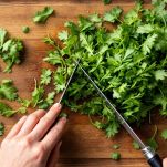 Rucola pronta per essere aggiunta al piatto.