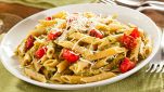 Penne con salsa verde e pomodorini