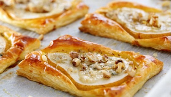 Sfogliatine pere, gorgonzola e noci