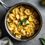 tortelli alla piacentina sul fuoco