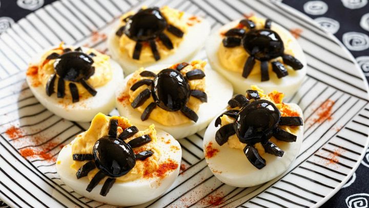 Uova alla Diavola con Ragno per Halloween