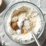 Farina, lievito, sale e pepe