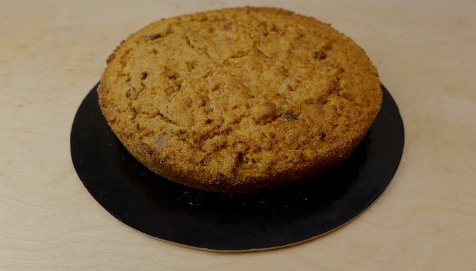 Torta di pane, pere e pesche