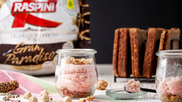 Semifreddo al prosciutto cotto con nocciole Piemonte