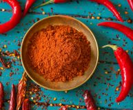 Il pepe di Cayenna, famosa varietà di peperoncino, è largamente impiegato in cucina e ha numerosi benefici per la salute: ecco le sue proprietà nutrizionali