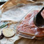 Preparazione della parmigiana di melanzane