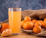 Il succo di clementine, naturalmente zuccherino, è una deliziosa alternativa da portare in tavola a colazione: ecco le sue incredibili proprietà nutrizionali