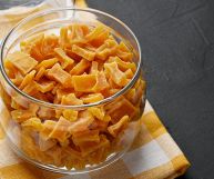 La zucca candita, conosciuta in Sicilia anche con il nome di "zuccata", è un ingrediente fondamentale per molti dolci (soprattutto quelli a base di ricotta)