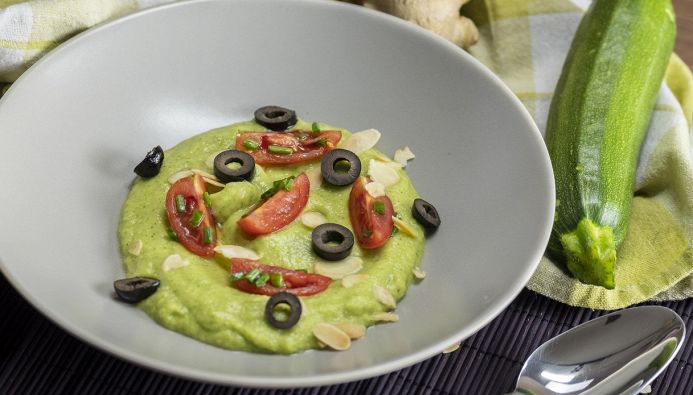 Vellutata di zucchine e avocado