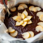 decorazione torta pere e cioccolato