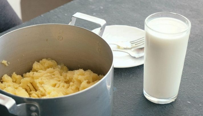 Bere potato milk come alternativa al tradizionale latte