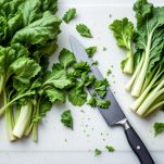 bietole tagliando le coste