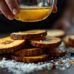 Con l'aiuto di un bicchiere