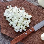 tagliare la cipolla