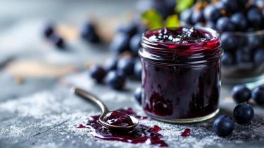 Confettura di uva nera