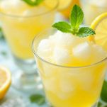 Granita al limone pronta