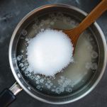 Preparazione dello sciroppo di zucchero