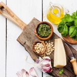 Ingredienti per pesto alla genovese fatto in casa