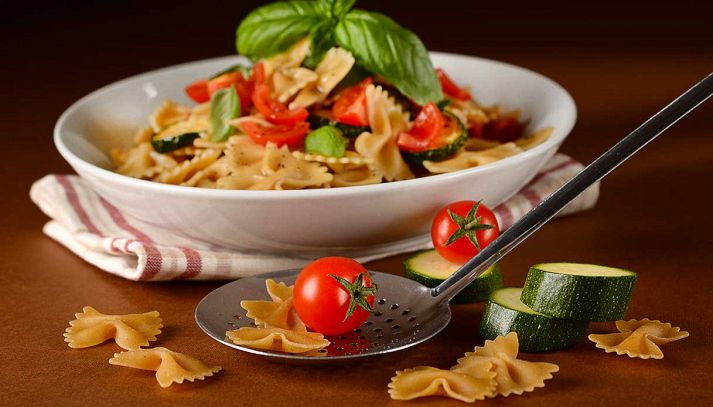 Insalata di pasta con zucchine