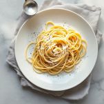 Pasta cacio e pepe pronta