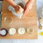 Pesto fatto con mortaio