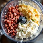 Gli ingredienti nel frullatore