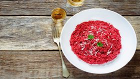 Risotto rosso alla barbabietola