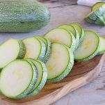 tagliare le zucchine