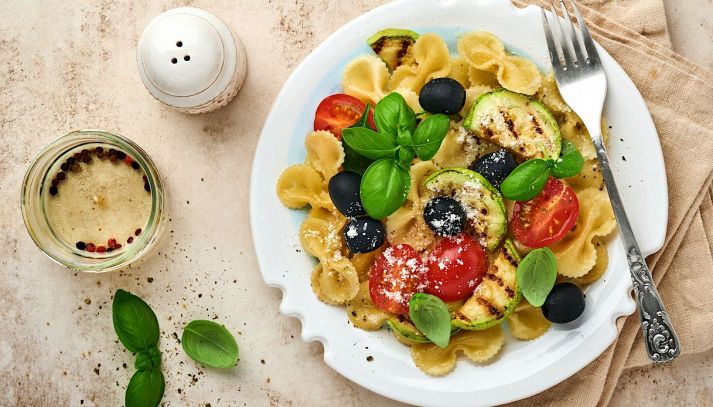 Insalata di pasta con zucchine