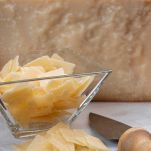 aggiungete scaglie di parmigiano