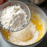 Farina setacciata per i biscotti al limone