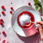 Zucchero nella bevanda di ibisco