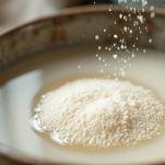 lievito di birra sciolto nell'acqua e latte tiepidi