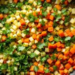 soffritto di sedano, carota, cipolla ed erb