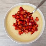 Aggiungere fragole all'impasto