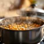 zuppa di ceci in cottura