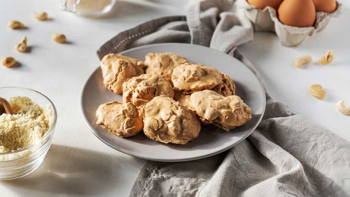 Dolcetti Brutti ma Buoni a base di mandorle tritate