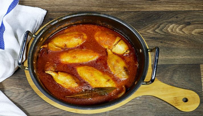 Calamari ripieni in umido