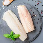 Sciacquate nuovamente il baccalà, asciugatelo con cura e rimuovete la pelle