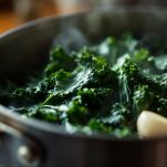 Sbollentatura del cavolo nero