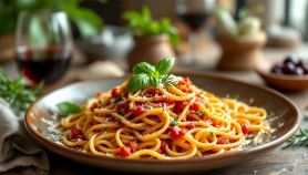Piatto di bigoli con sugo