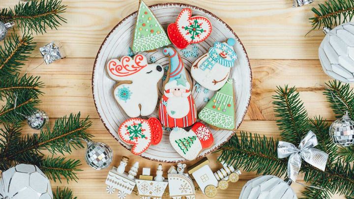 Biscottini di Natale decorati: ideali da regalare e gustare