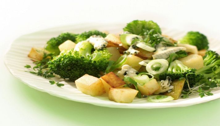 Broccoli e patate saltati in padella
