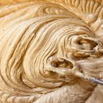 zucchero, burro e uova