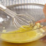 Uova e pecorino in terrina