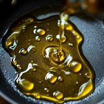 Padella con olio caldo