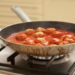 Polpette di pesce spada in padella
