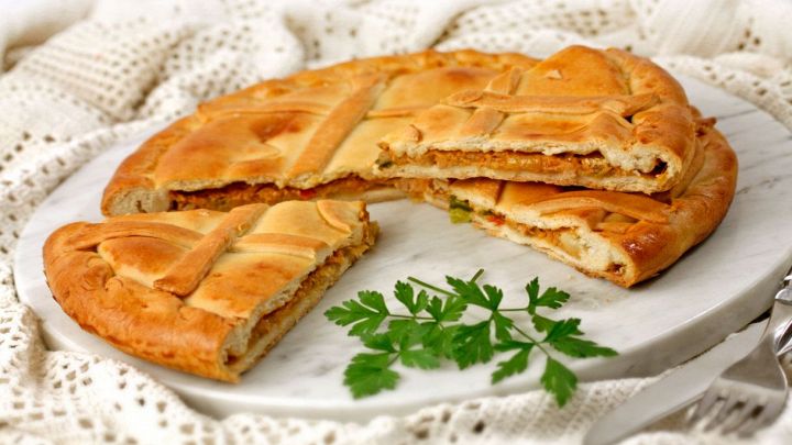 Torta salata con tonno