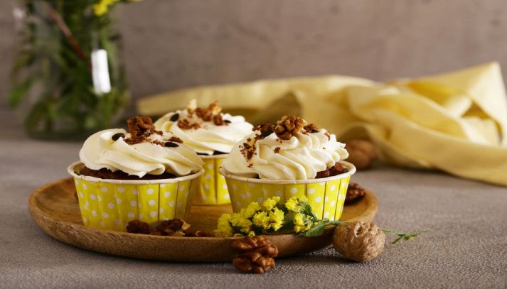 Cupcakes integrali con yogurt, miele e noci